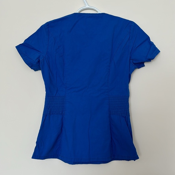 Jaanuu scrub top - Picture 2 of 2